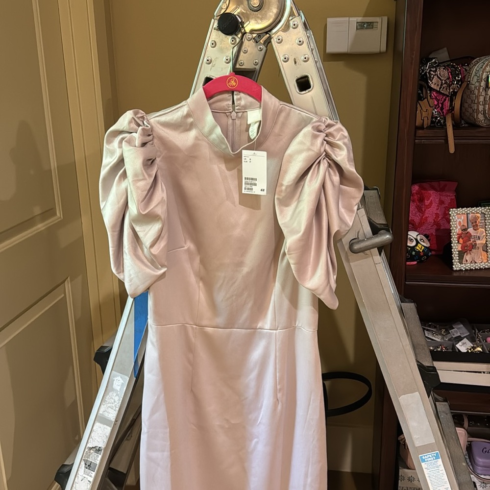 H&M Satin Midi Dress in Light Pink - Picture 5 of 9
